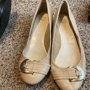 Ann Klein iflex tiny wedge flats